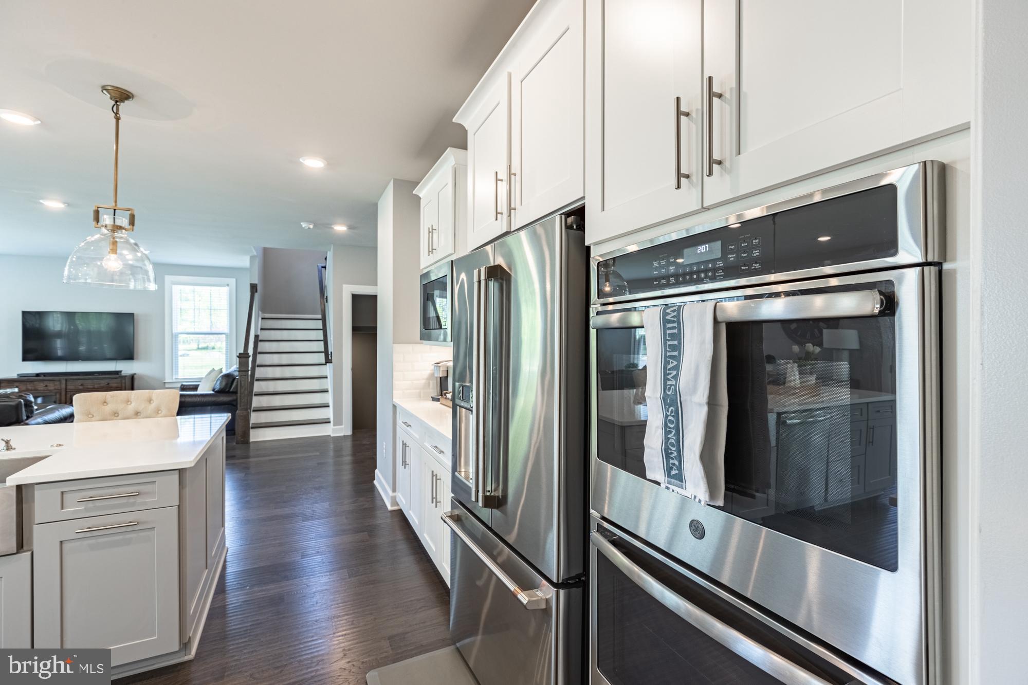 23597 Amesfield Place Aldie, VA 20105 - Photo 16 of 78 Double oven perfect for entertaining