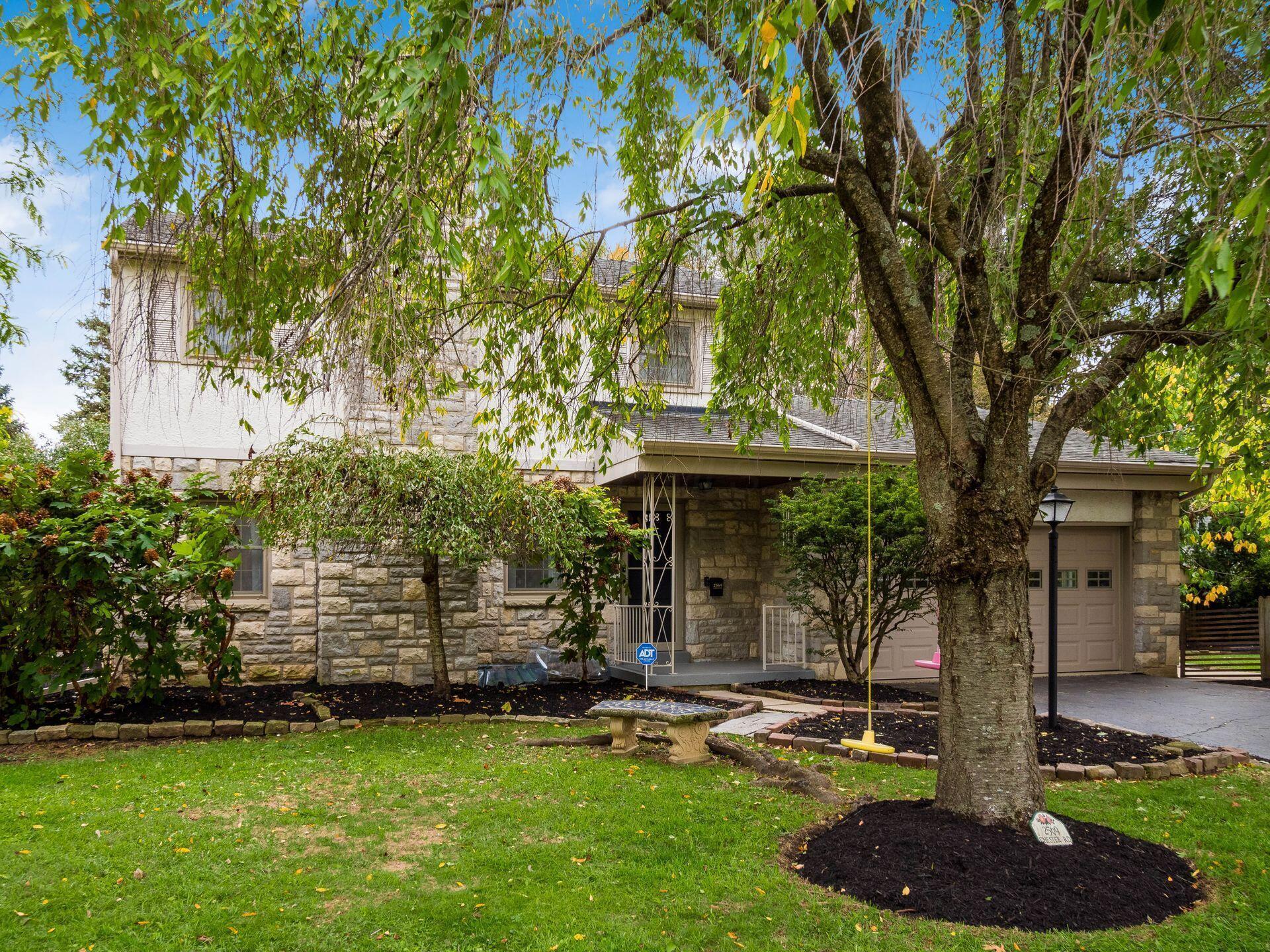 2569 Chester Road Upper Arlington, OH 43221 - Photo 41 of 52 Front