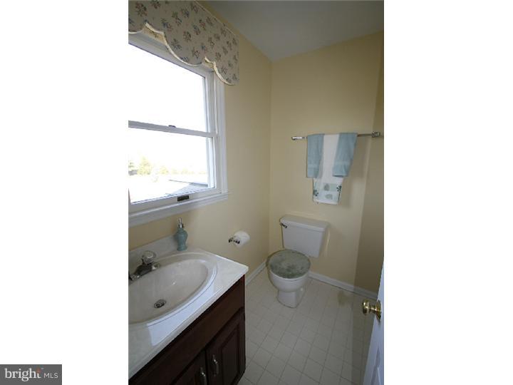 8 Abington Road Mount Laurel, NJ 08054 - Photo 18 of 24 Bathroom