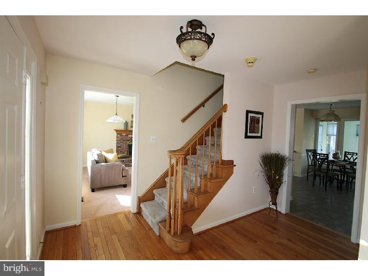 8 Abington Road Mount Laurel, NJ 08054 - Photo 6 of 24 Foyer