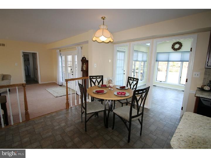 8 Abington Road Mount Laurel, NJ 08054 - Photo 10 of 24 Breakfast Room
