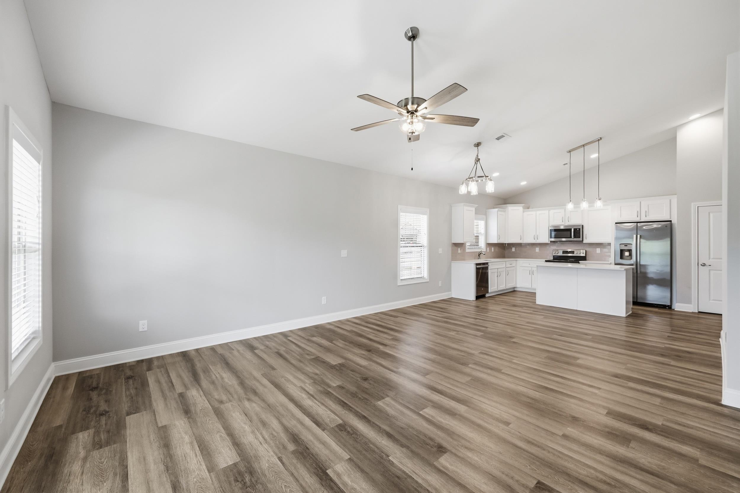 112 Stone Ridge Drive Frankfort, KY 40601 - Photo 3 of 41 3 Great Room