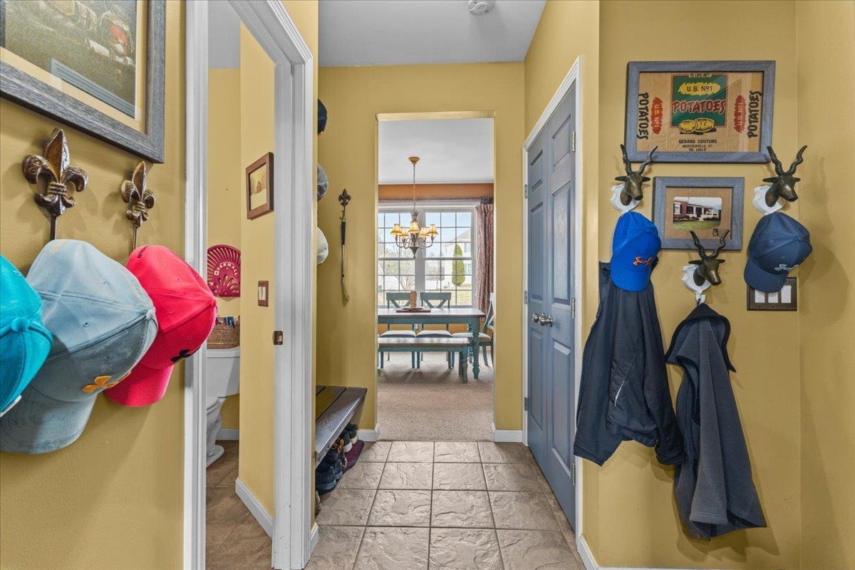 290 Barrett Lane Williston, VT 05495 - Photo 12 of 60