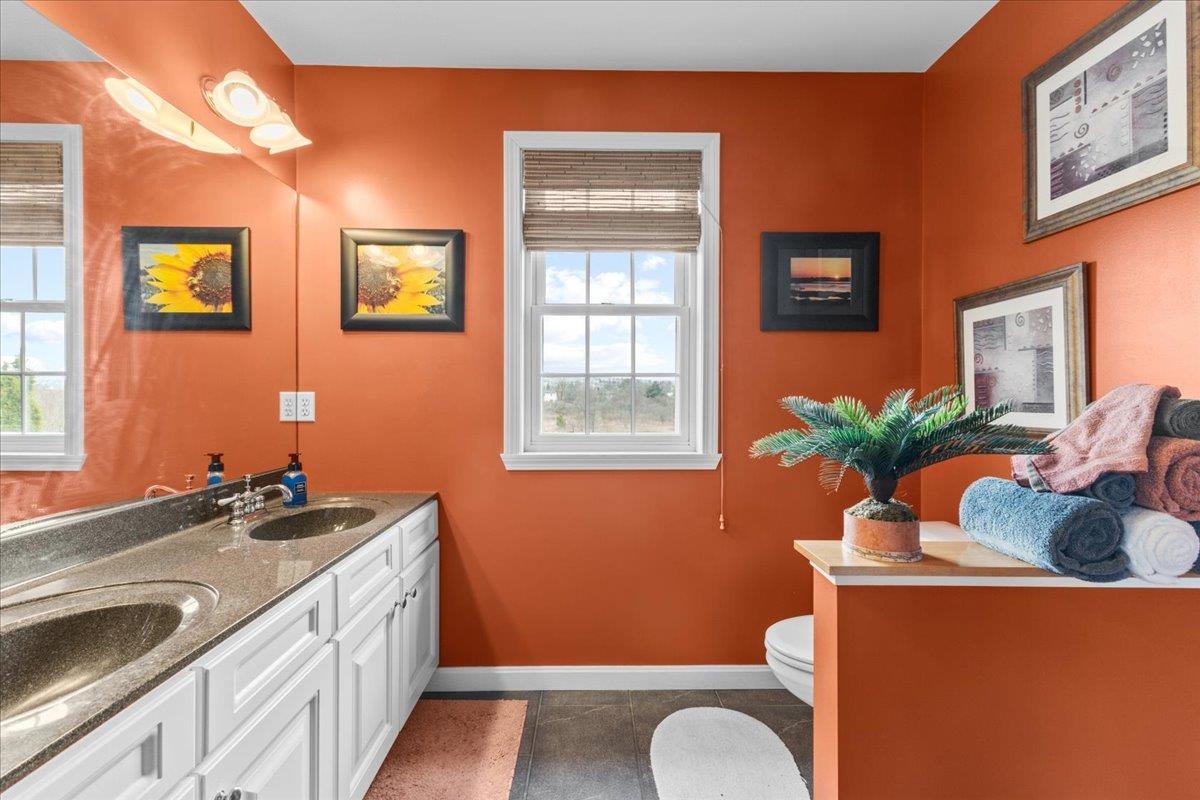 290 Barrett Lane Williston, VT 05495 - Photo 33 of 60