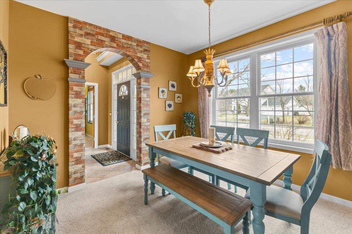 290 Barrett Lane Williston, VT 05495 - Photo 9 of 60