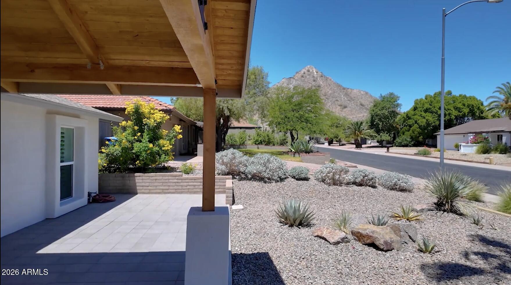 2335 East Shangri La Road Phoenix, AZ 85028 - Photo 5 of 50