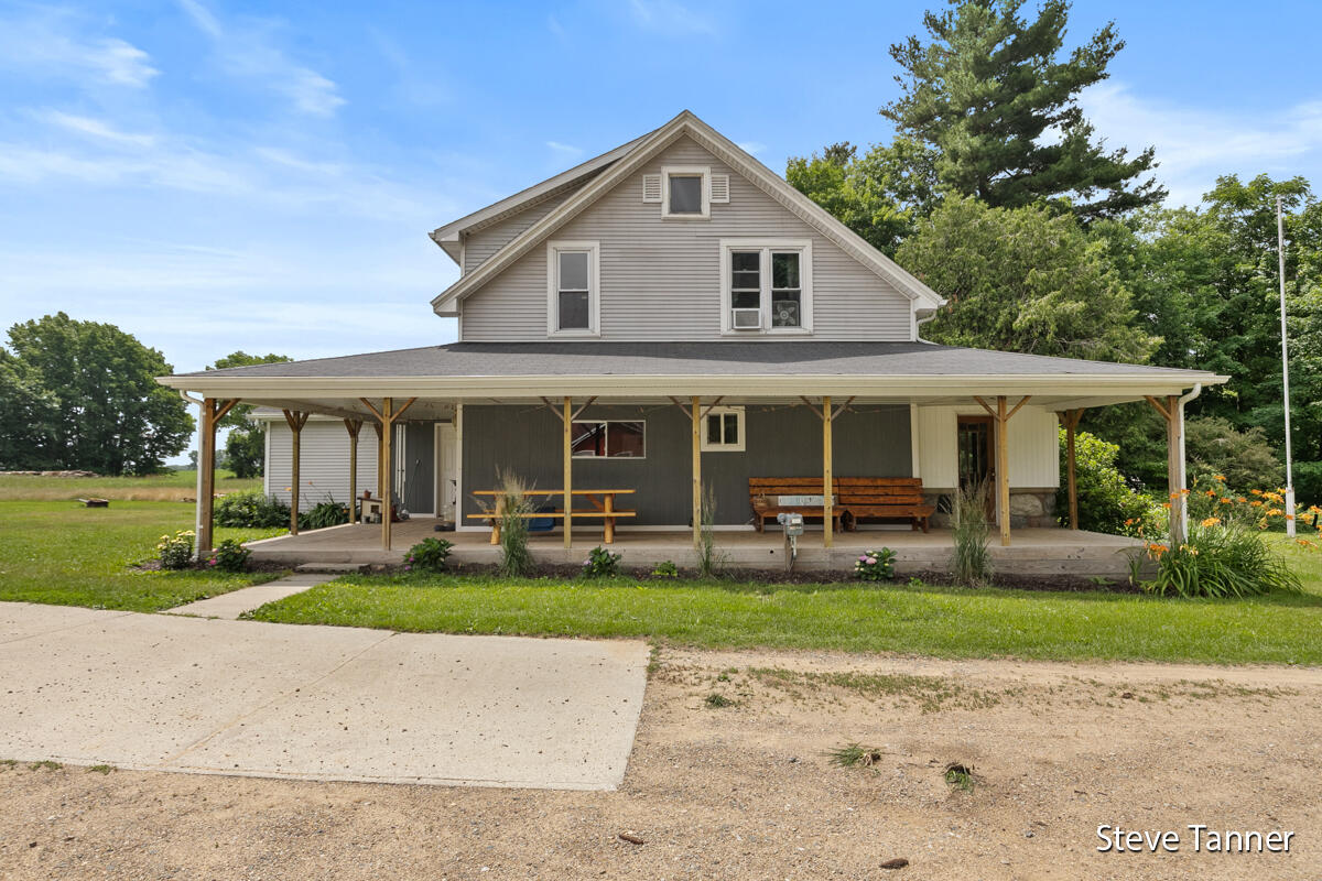 4330 Cedar Lake Road Northeast Edmore, MI 48829 - Photo 1 of 42 IMG_1000