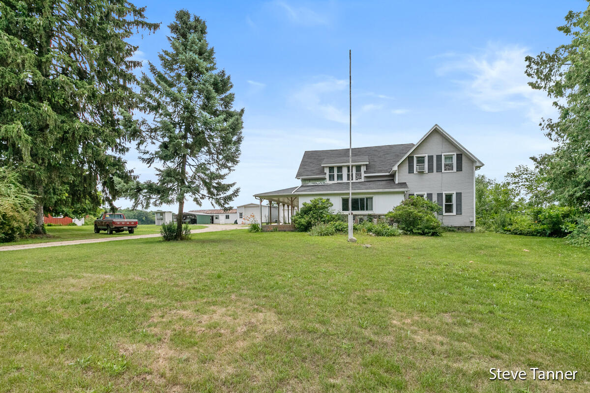 4330 Cedar Lake Road Northeast Edmore, MI 48829 - Photo 2 of 42 IMG_1001