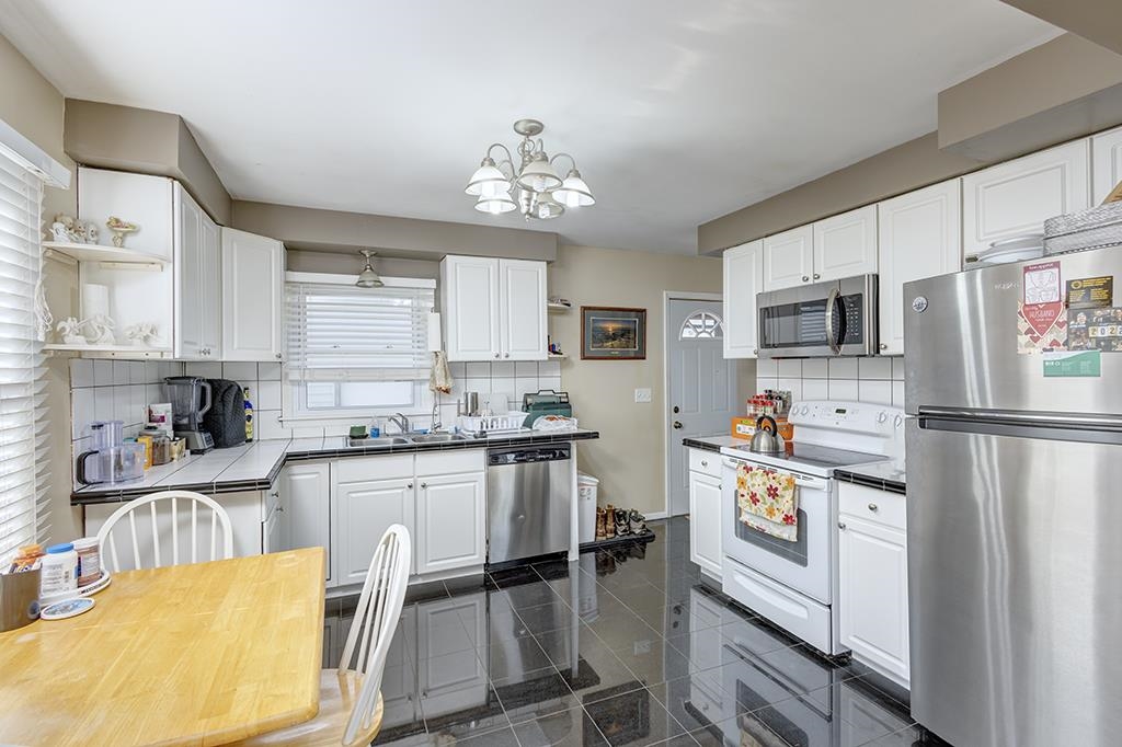 8521 Vicki Road Rockford, IL 61108 - Photo 8 of 21 Gallery Image 8