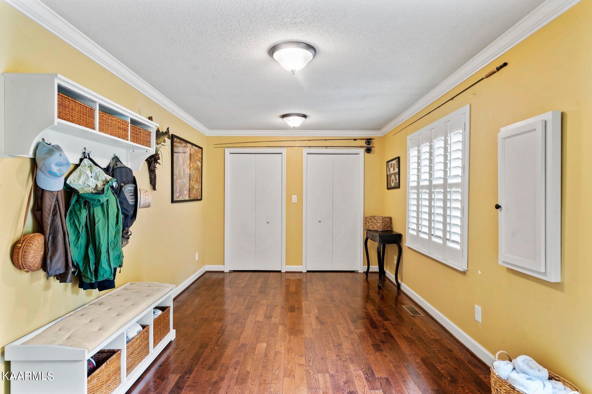 1309 Ridgeway Circle Athens, TN 37303 - Photo 13 of 48 a view of livingroom with furniture and windows