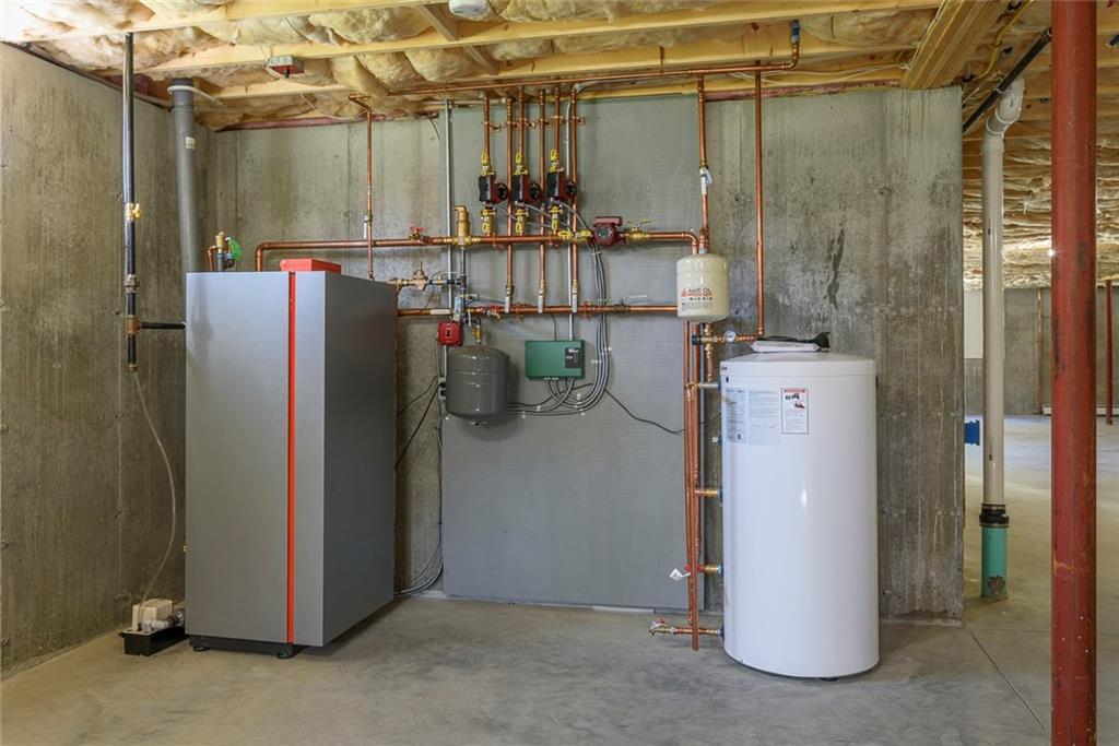 4 Carriage Road Falmouth, ME 04105 - Photo 32 of 35 Viessmann gas-fired, forced hot...