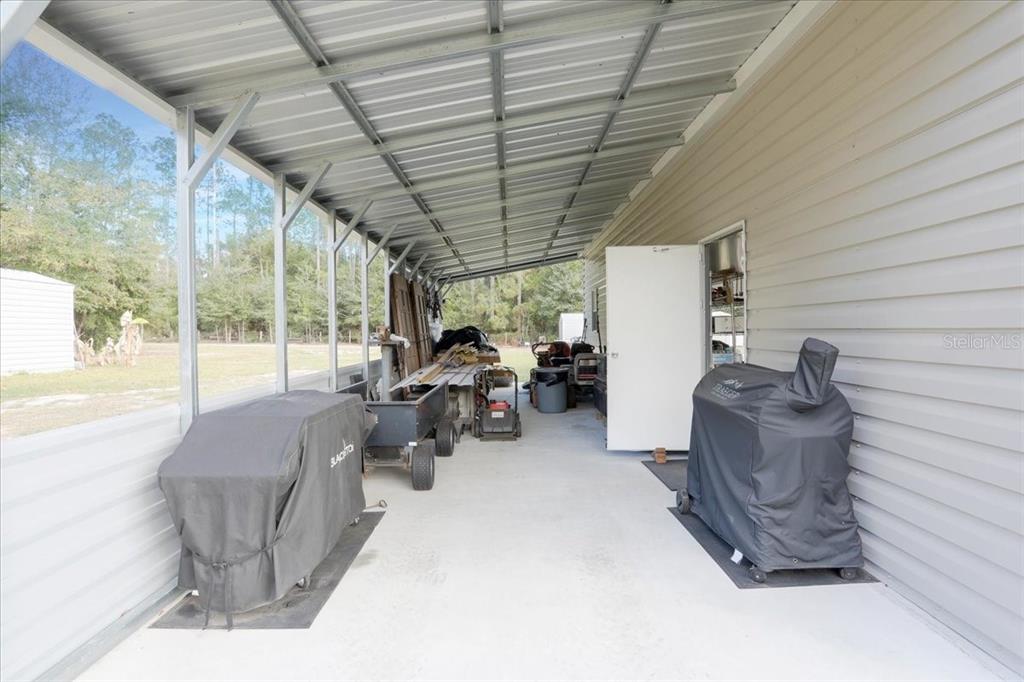 5336 County Road 791 Lake Butler, FL 32054 - Photo 10 of 25 a living room with furniture