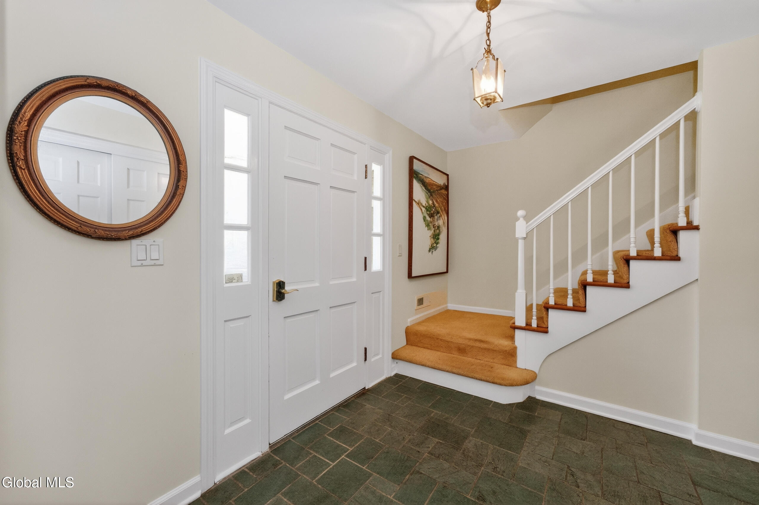 1222 Hempstead Road Niskayuna, NY 12309 - Photo 7 of 52 1 Entryway 1
