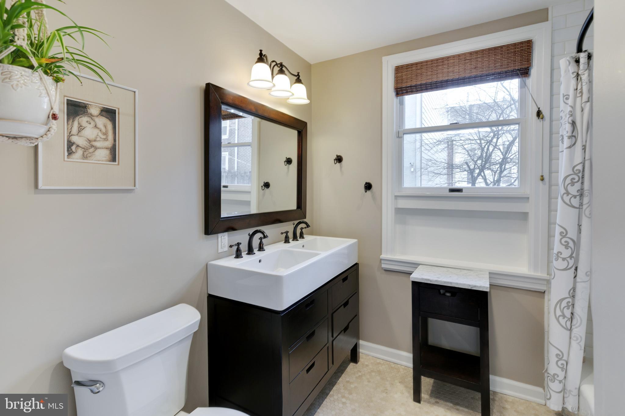 1634 Pine Street Philadelphia, PA 19103 - Photo 12 of 25
