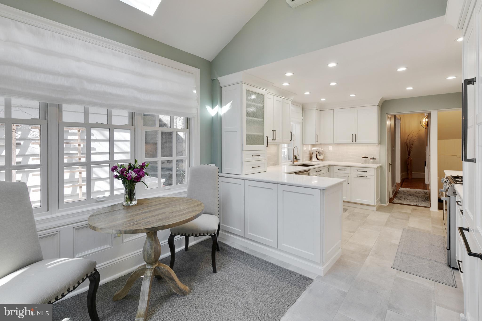 1634 Pine Street Philadelphia, PA 19103 - Photo 6 of 25