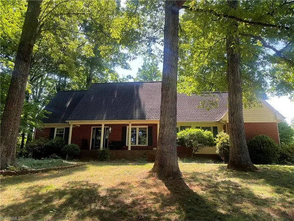 $425,000 | 907 Branchwood Drive, Kernersville, NC 27284
