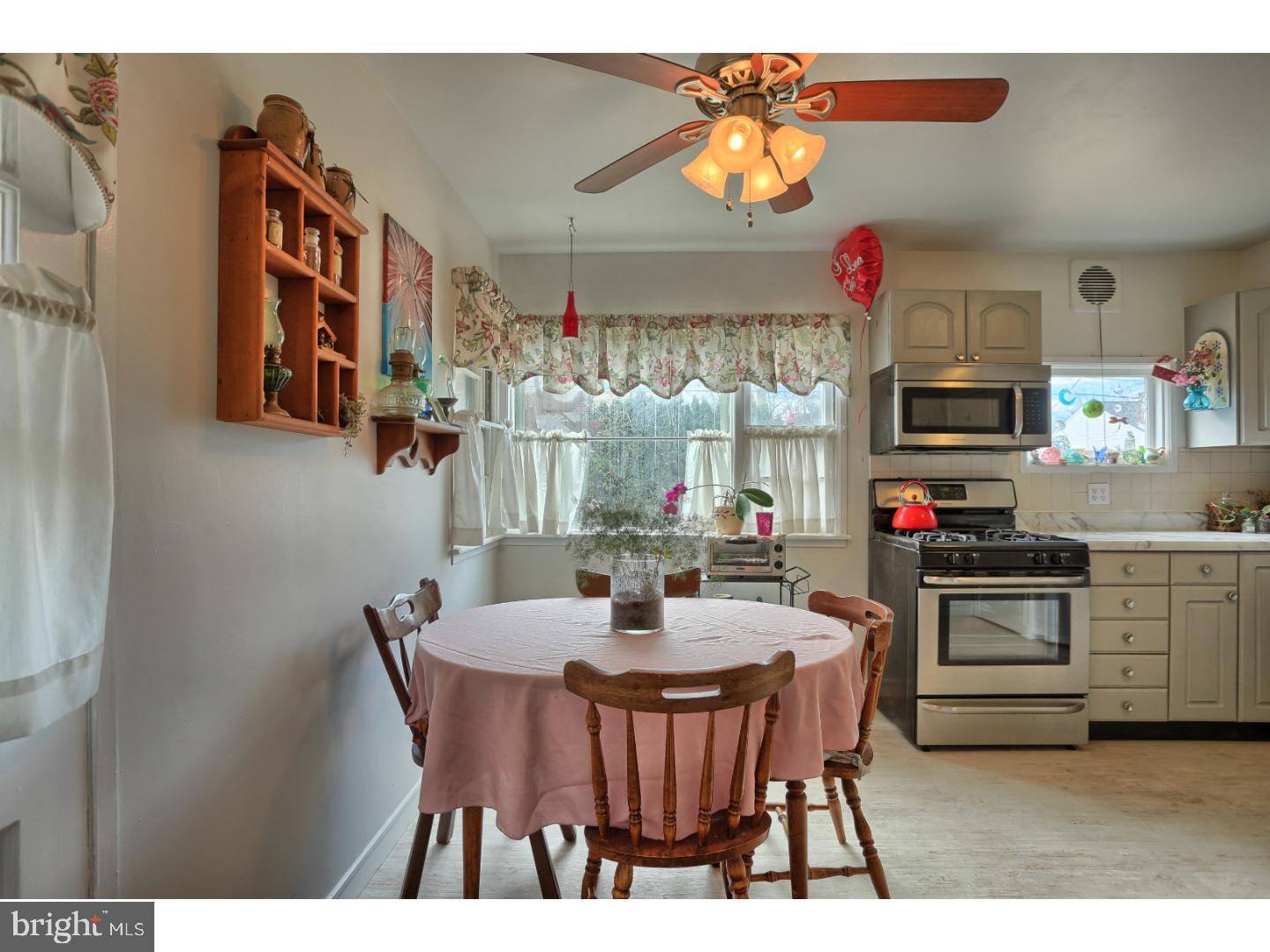 115 Lee Avenue Reading, PA 19607 - Photo 11 of 25