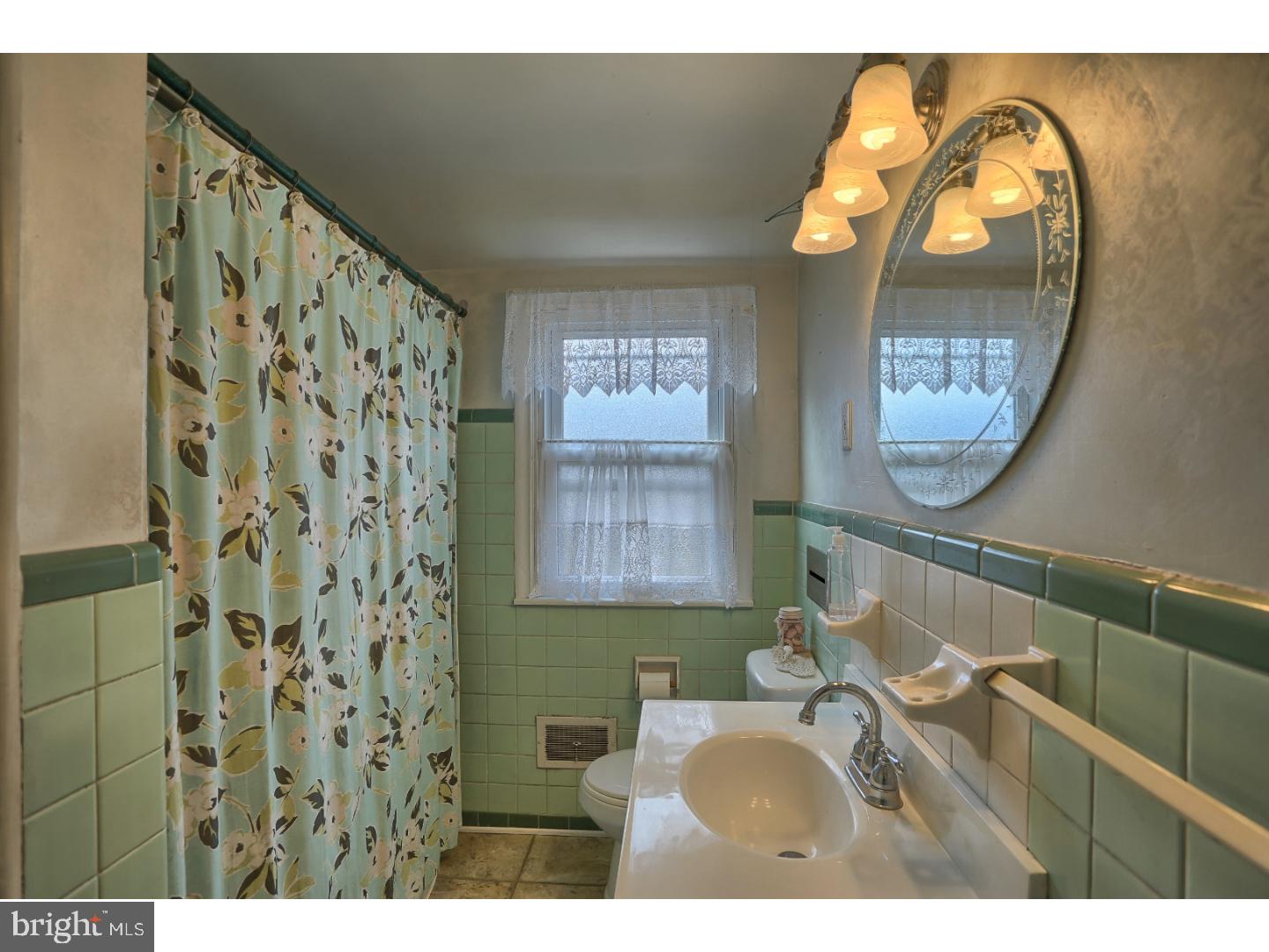 115 Lee Avenue Reading, PA 19607 - Photo 18 of 25