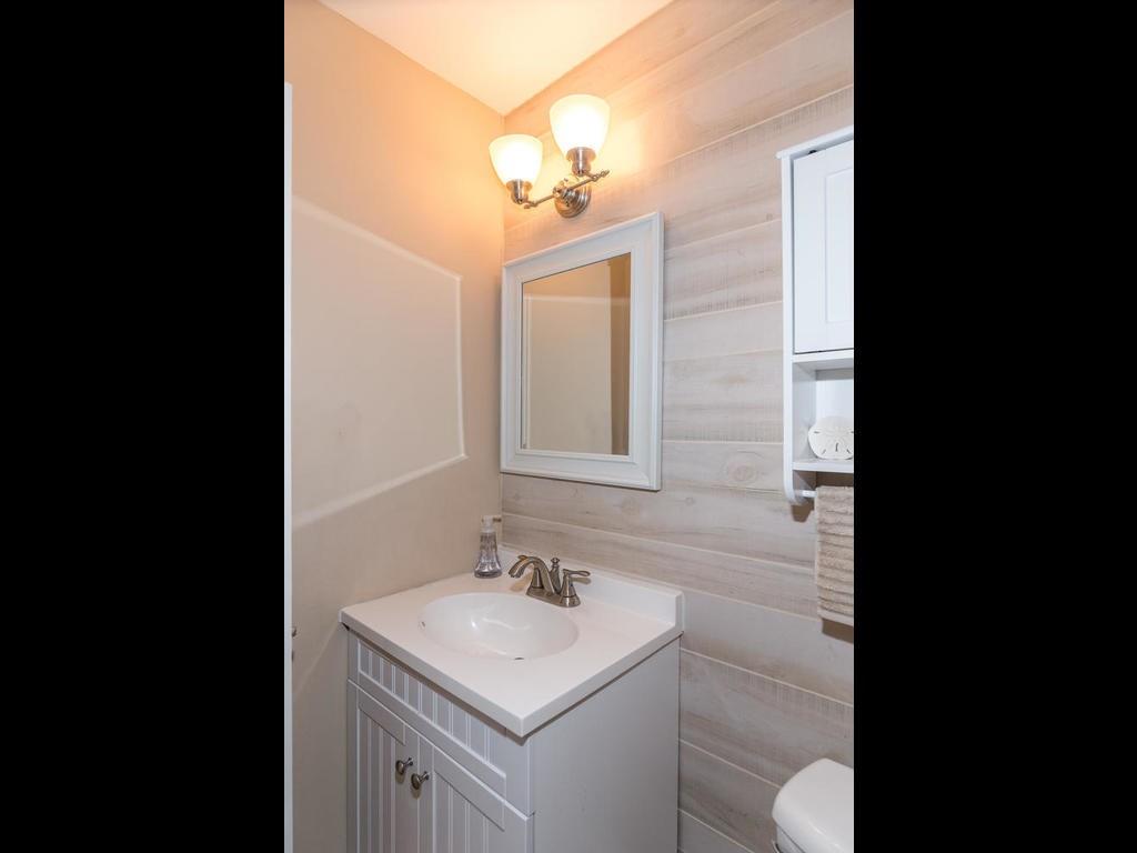 7152 Johnson Road Indianapolis, IN 46250 - Photo 15 of 22 Gallery Image 15