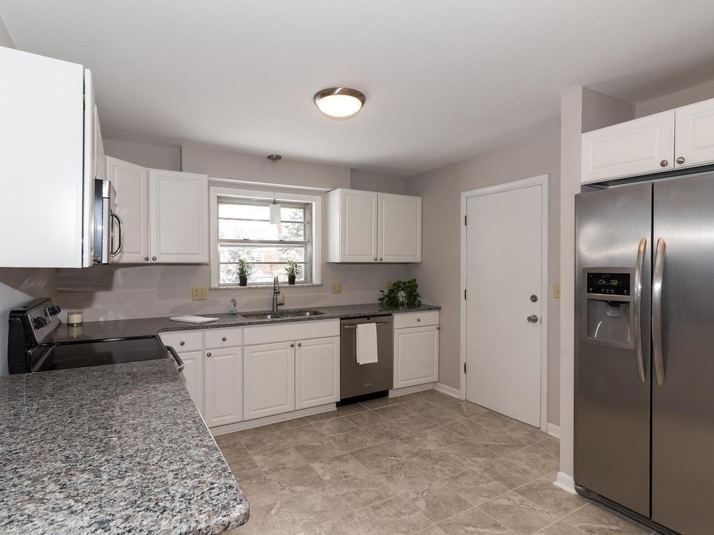 7152 Johnson Road Indianapolis, IN 46250 - Photo 8 of 22 Gallery Image 8
