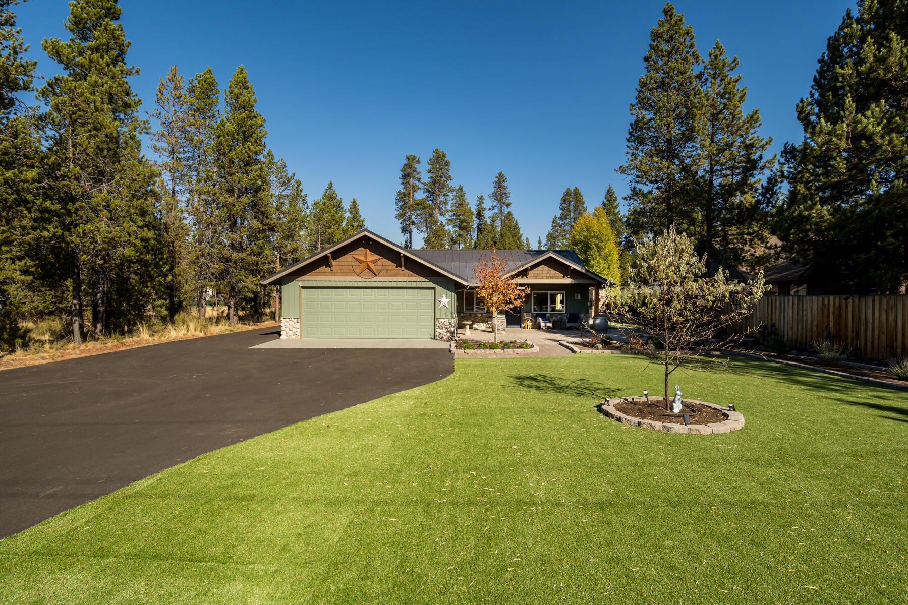 17246 Tholstrup Road Bend, OR 97707 - Photo 1 of 55 Xeriscaped front yard