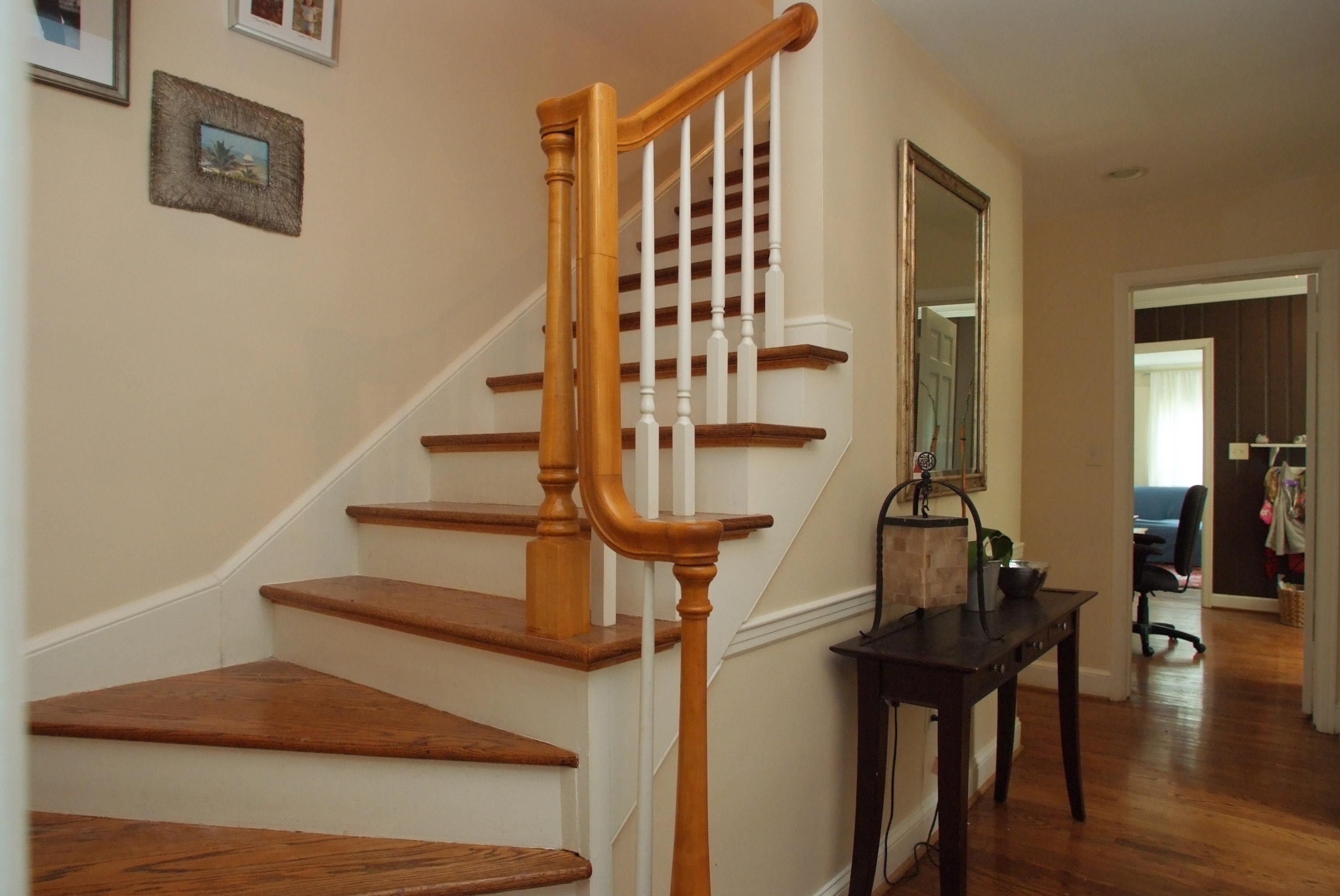 2521 Robin Hood Road Southeast Roanoke, VA 24014 - Photo 2 of 20 INTERIOR