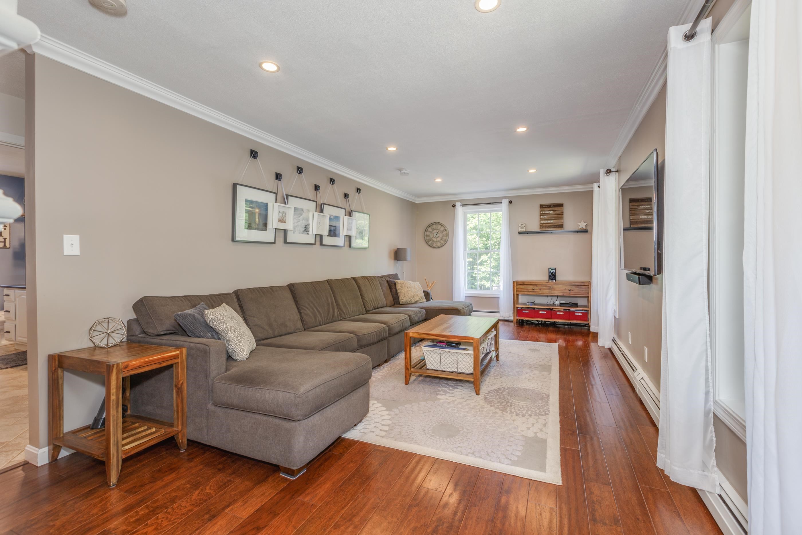 9 Nicholas Road Deerfield, NH 03037 - Photo 4 of 40