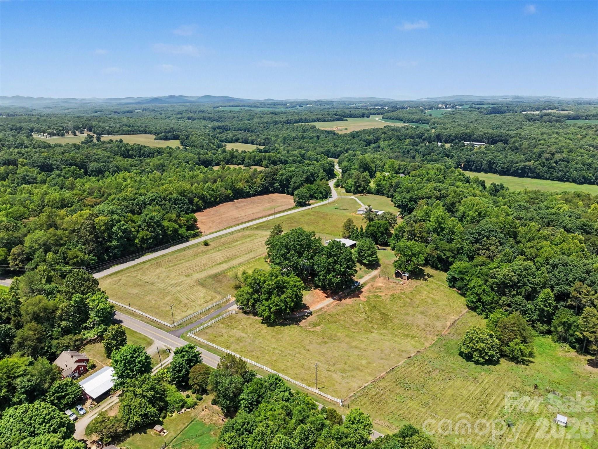 591 Mullis Road Union Grove, NC 28689 - Photo 5 of 42