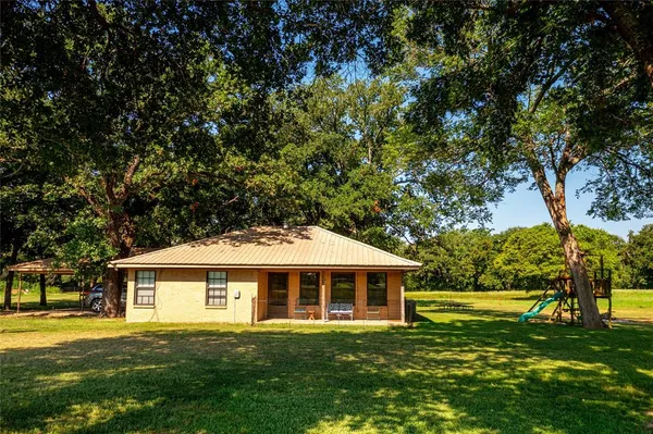 $619,900 | 4542 Fireman's Lane, Lone Oak, TX 75453