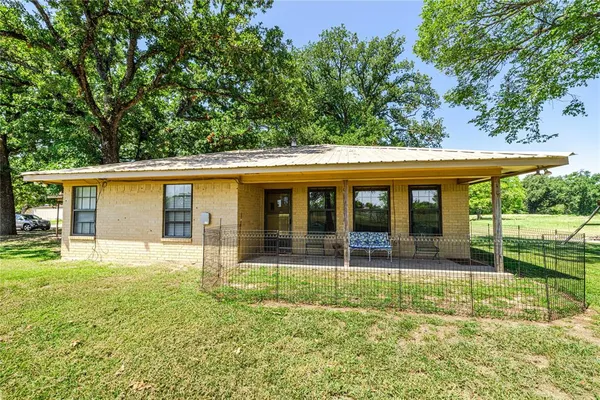 $619,900 | 4542 Fireman's Lane, Lone Oak, TX 75453