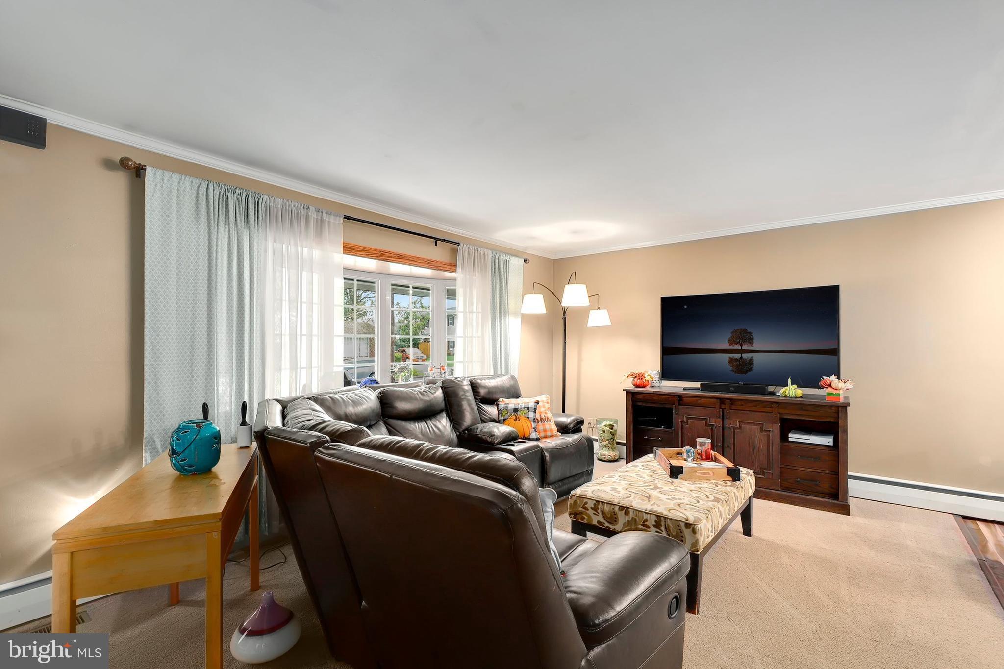1204 Hillcrest Road Odenton, MD 21113 - Photo 4 of 38 Gallery Image 4