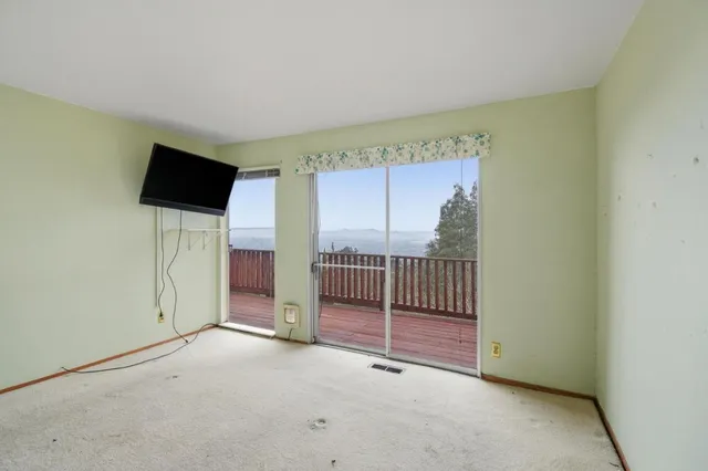 $598,000 | 6077 Skyline Boulevard, Oakland, CA 94611