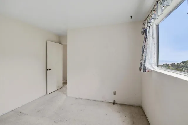 $598,000 | 6077 Skyline Boulevard, Oakland, CA 94611