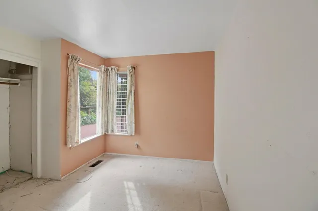 $598,000 | 6077 Skyline Boulevard, Oakland, CA 94611