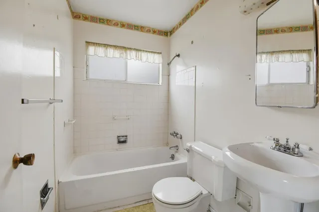 $598,000 | 6077 Skyline Boulevard, Oakland, CA 94611