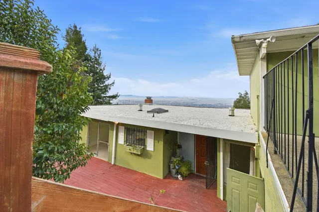 $598,000 | 6077 Skyline Boulevard, Oakland, CA 94611