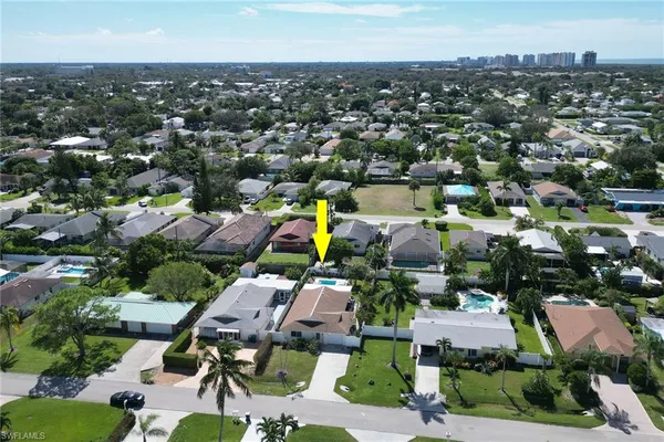 an aerial view of multiple house