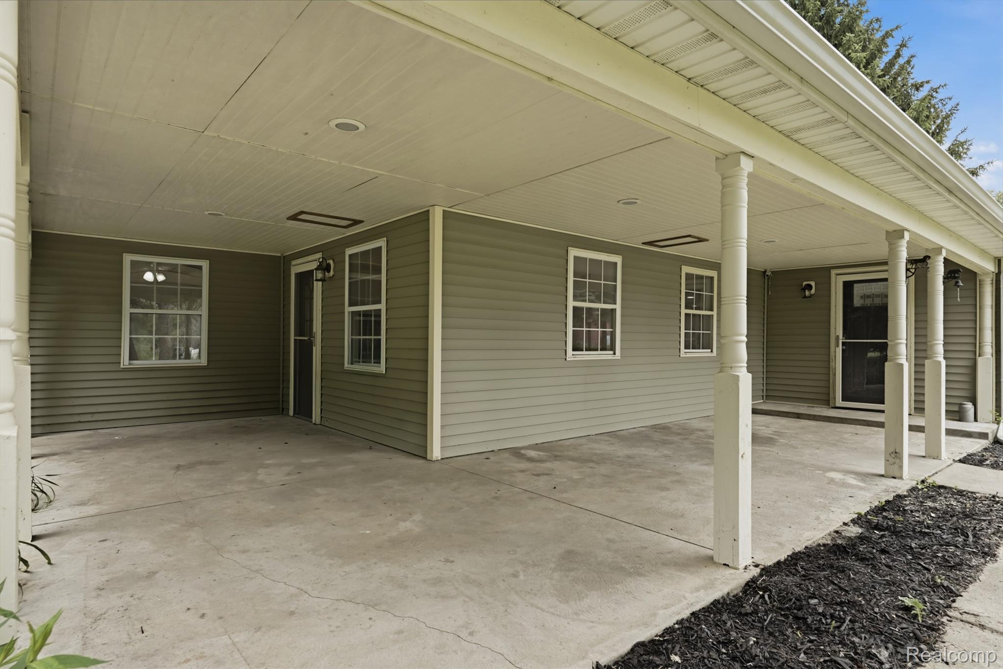 8573 West Lovejoy Road Byron, MI 48418 - Photo 3 of 41 8573 W Lovejoy Rd