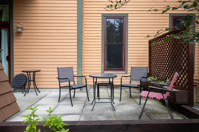 $435,000 | 28 Carriage Lane, Unit E3, Cavendish, VT 05153