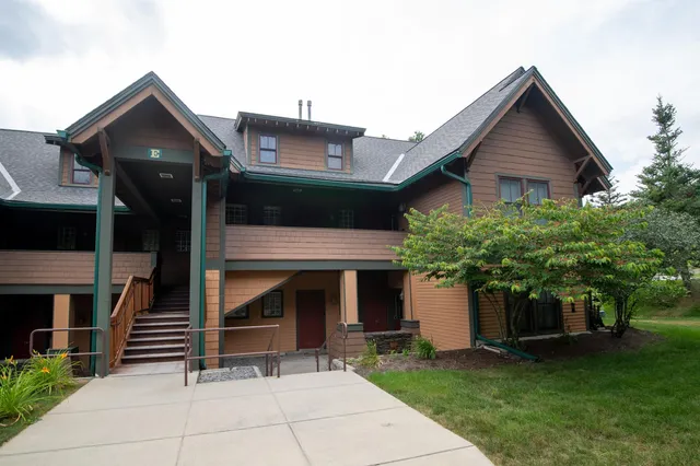 $435,000 | 28 Carriage Lane, Unit E3, Cavendish, VT 05153