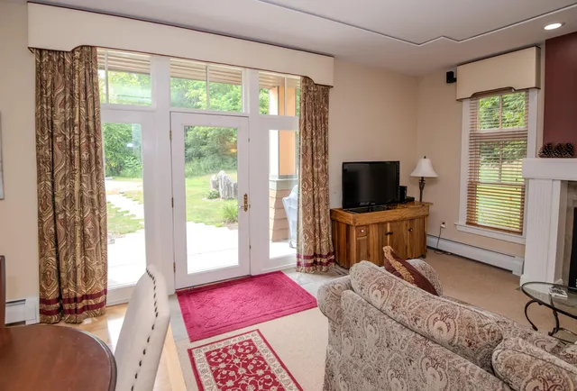 $435,000 | 28 Carriage Lane, Unit E3, Cavendish, VT 05153