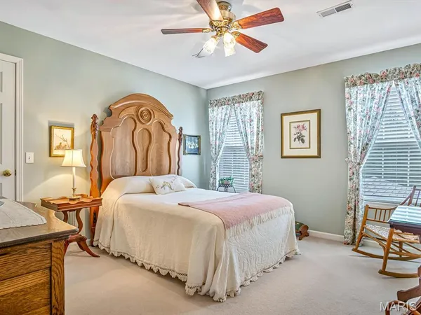 $750,000 | 20 Country Club View, Edwardsville, IL 62025