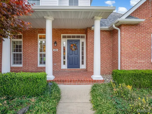 $750,000 | 20 Country Club View, Edwardsville, IL 62025