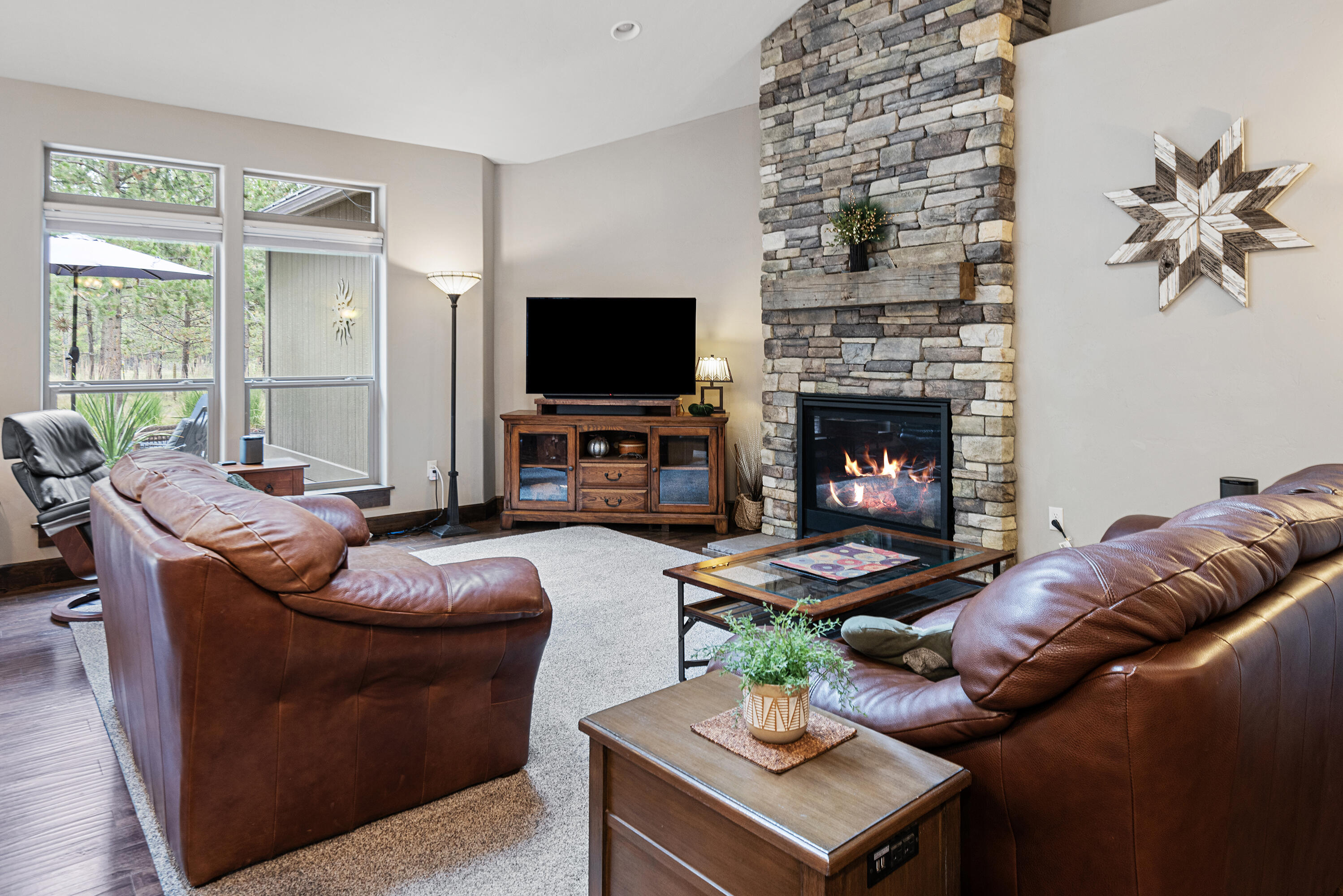 56100 Sandpiper Road Bend, OR 97707 - Photo 9 of 42 09