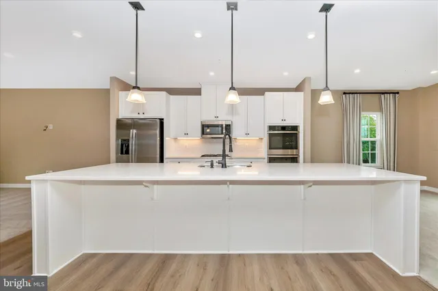 $499,000 | 10722 Presidential Parkway, Upper Marlboro, MD 20772