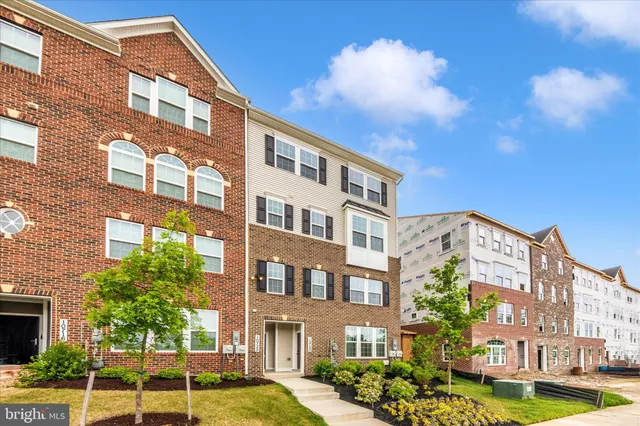 $499,000 | 10722 Presidential Parkway, Upper Marlboro, MD 20772