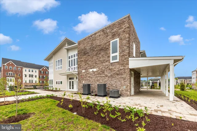 $499,000 | 10722 Presidential Parkway, Upper Marlboro, MD 20772