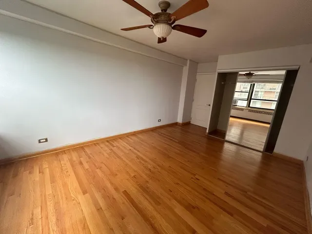 $2,475 | 4180 North Marine Drive, Unit 405, Chicago, IL 60613