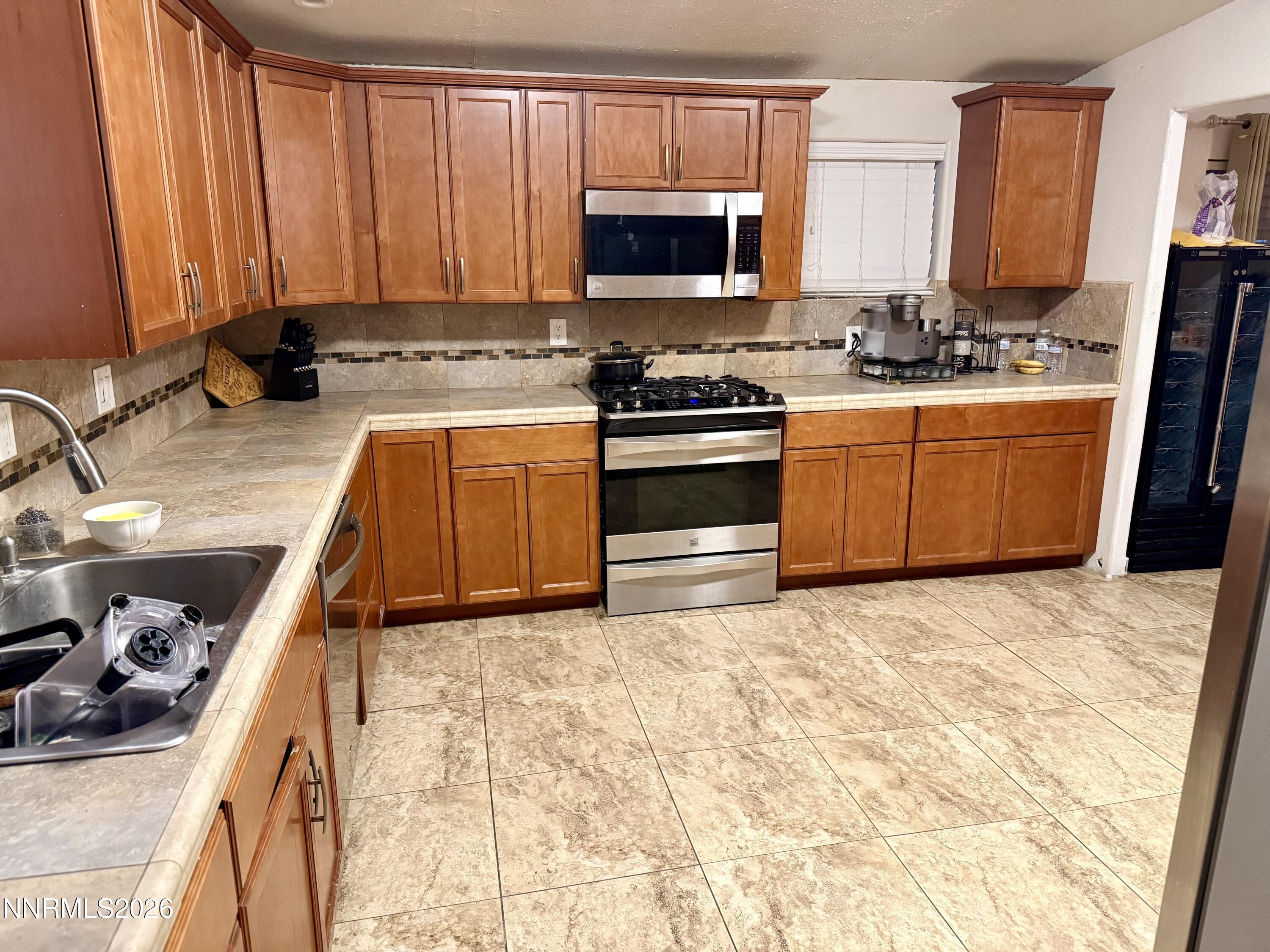 16380 Enargite Circle Reno, NV 89521 - Photo 6 of 27 kitch