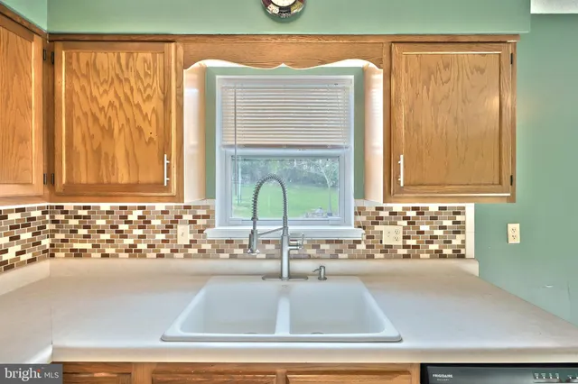 $339,900 | 2816 Glen Hollow Drive, York, PA 17406